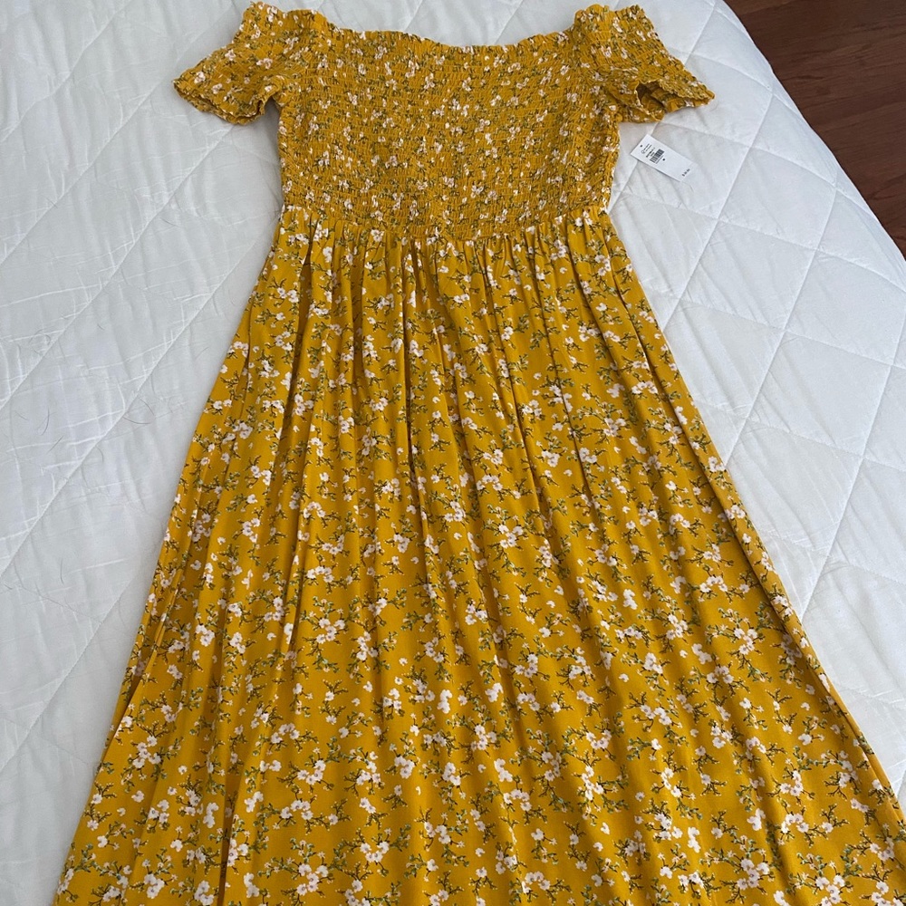 Old Navy off-the-shoulder midi dress
